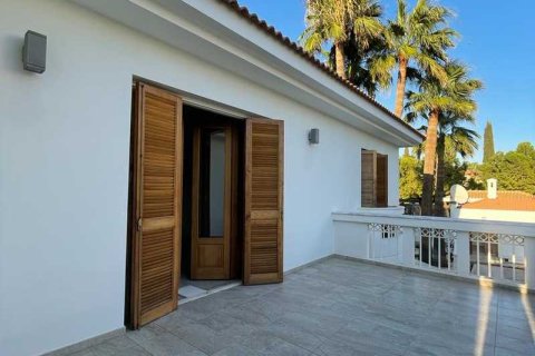 6 bedrooms House in Aglantzia, Cyprus No. 76148 1