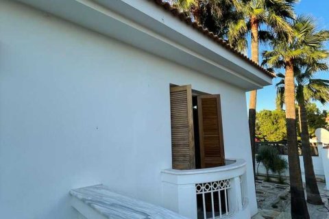 6 bedrooms House in Aglantzia, Cyprus No. 76148 2