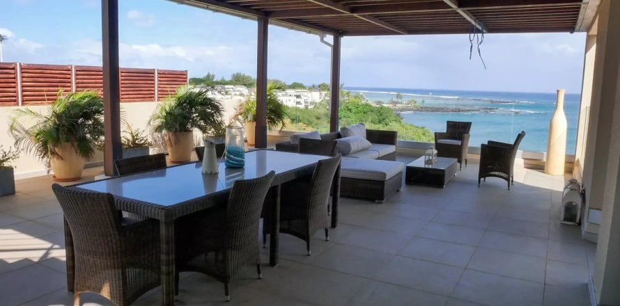 3 bedrooms Apartment in Flic-en-Flac, Mauritius No. 53417