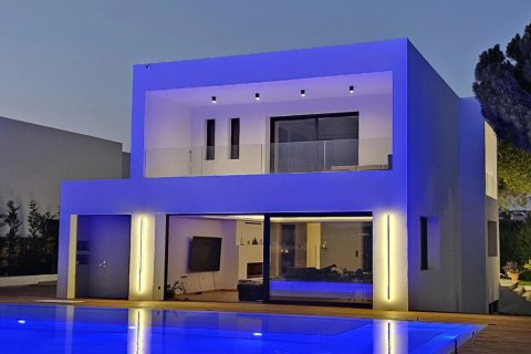 5 bedrooms Villa in Athens, Greece No. 48364 1