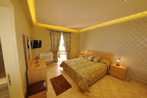 3 bedrooms Villa in Corfu, Greece No. 56036 17