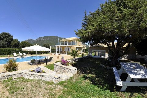 3 dormitorios Villa en Corfu, Greece No. 56038 12