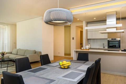 2 dormitorios Apartment en Budva, Montenegro No. 66995 4