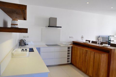 2 bedrooms Apartment in Riviere Noire, Mauritius No. 60963 3