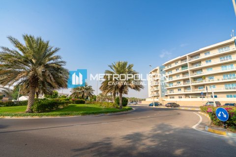 2 bedrooms Apartment in Al Reef, UAE No. 7170 1