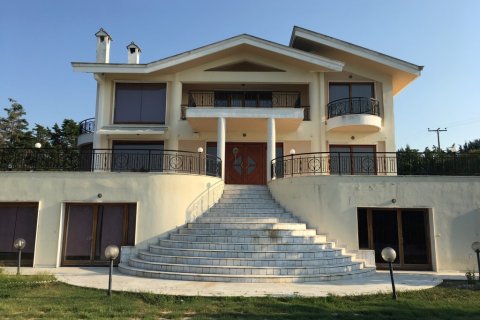 8 bedrooms Villa in Thermaic Gulf, Greece No. 58481 2