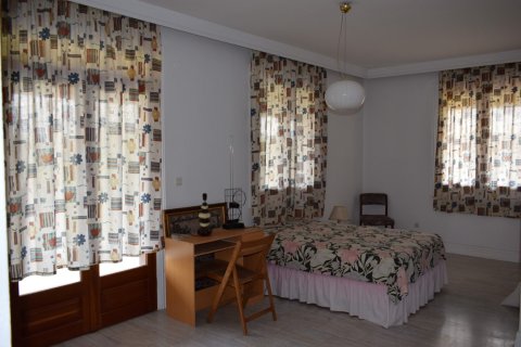 5 bedrooms Villa in Thessaloniki, Greece No. 58480 23