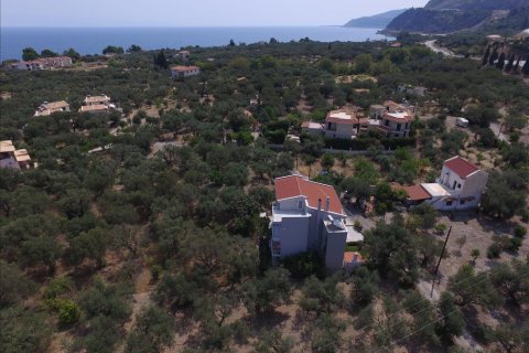 9 dormitorios House en Achaea, Greece No. 58311 16