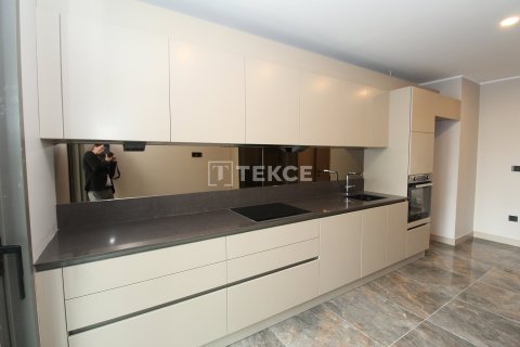 3+1 Apartment in Istanbul, Turkey No. 12437 21