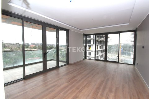 3+1 Apartment in Istanbul, Turkey No. 12437 16