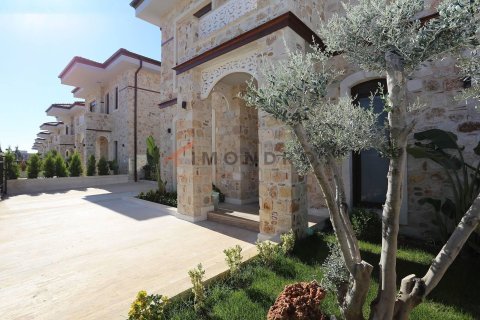 3+1 Villa in Dosemealti, Turkey No. 17404 14