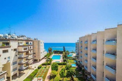 3 dormitorios Penthouse en Germasogeia, Cyprus No. 40682 1