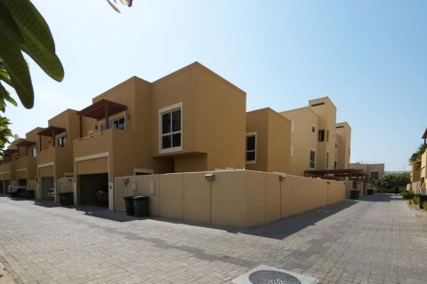 4 dormitorios Townhouse en Al Raha Gardens, UAE No. 5730 3