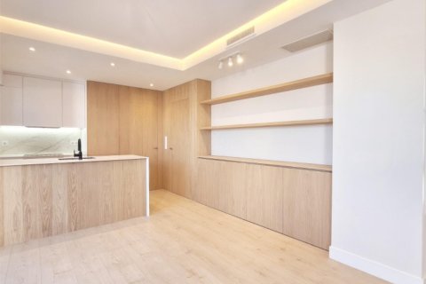 2 dormitorios Apartment en Madrid, Spain No. 26898 3