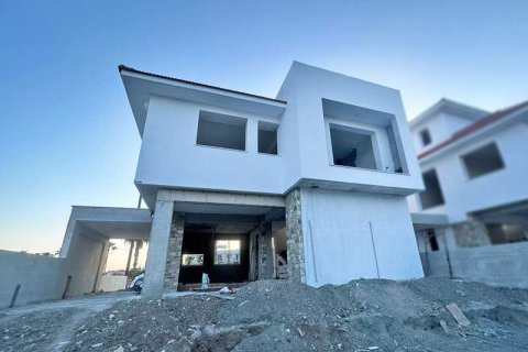 5 bedrooms House in Oroklini, Cyprus No. 29689 6