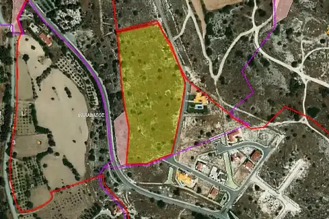 24274m² Land en Kalavasos, Cyprus No. 35875 1