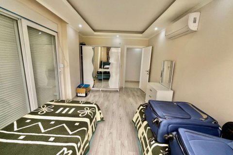Квартира с 4 комнатами в Оба, Турция №92493 5