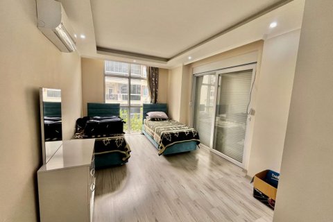 Квартира с 4 комнатами в Оба, Турция №92493 6