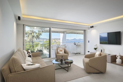 3 dormitorios Apartment en Cannes, France No. 67284 2