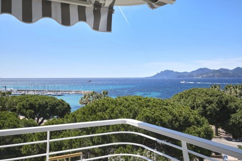 3 dormitorios Apartment en Cannes, France No. 67284 15