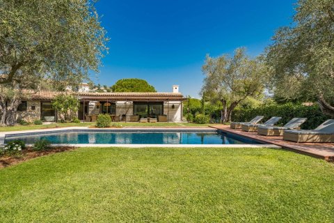 5 bedrooms Villa in Mougins, France No. 67288 2