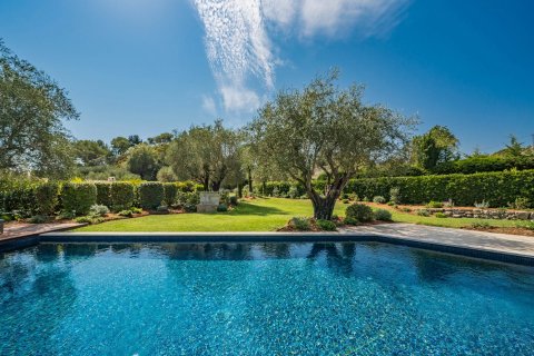 5 bedrooms Villa in Mougins, France No. 67288 1