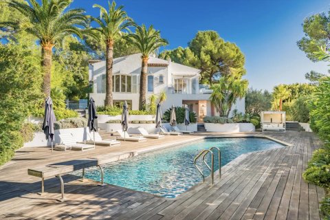 7 bedrooms Villa in Cannes, France No. 67298 1