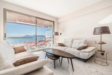 2 dormitorios Apartment en Cannes, France No. 67285 4