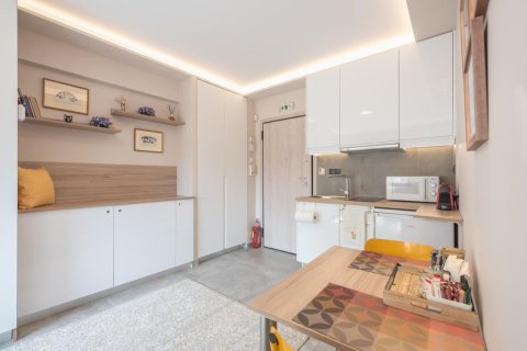 28m² Appartement à Athens, Greece No. 28034 12