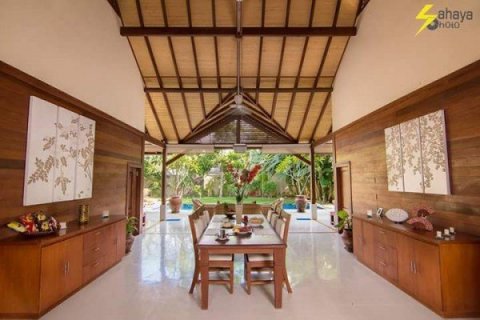 3 bedrooms Villa in Selong, Indonesia No. 23256 1