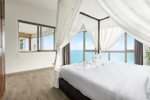 4 bedrooms Villa on the Chaweng Beach, Thailand No. 3034 16