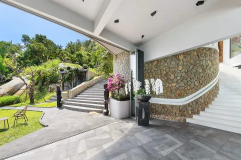 5 bedrooms Villa on the Chaweng Beach, Thailand No. 3035 22