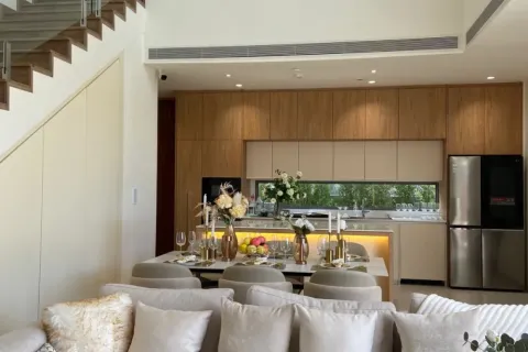 3 bedrooms Villa in Phuket, Thailand No. 3039 2