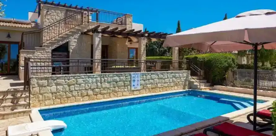 3 dormitorios Villa en Kouklia, Cyprus No. 31262