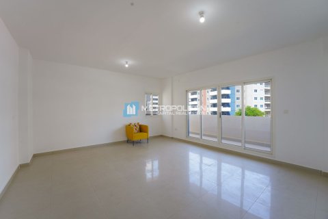 3 dormitorios Apartment en Al Reef, UAE No. 4580 2