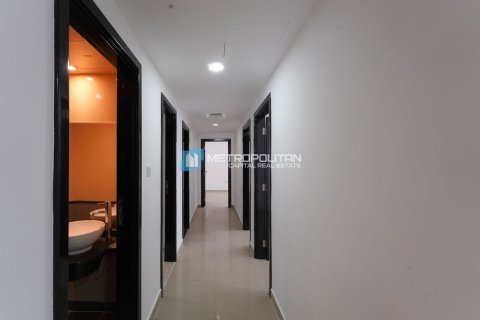 3 dormitorios Apartment en Al Reef, UAE No. 4580 11