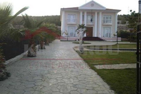 5 bedrooms House in Pyla, Cyprus No. 62760 1