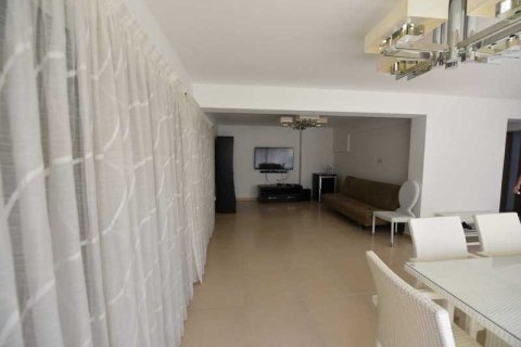 4 bedrooms Villa in Germasogeia, Cyprus No. 62878 16