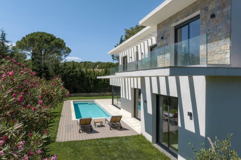 4 bedrooms Villa in Mougins, France No. 68082 3