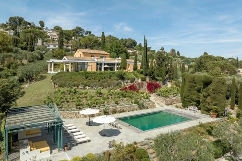 5 bedrooms Villa in Mougins, France No. 68086 1