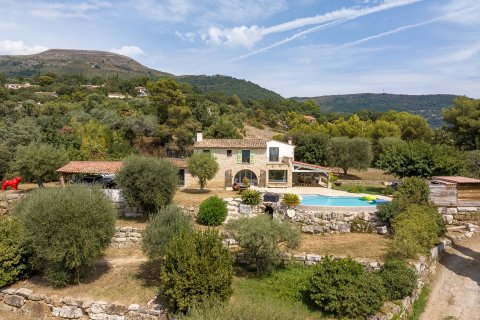 5 bedrooms Villa in Tourrettes-sur-Loup, France No. 67917 1