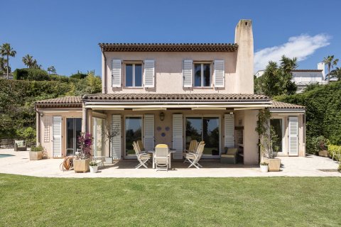 3 bedrooms Villa in Villeneuve-Loubet, France No. 67915 1