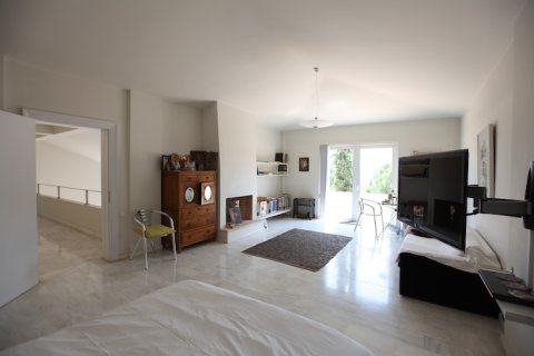 5 bedrooms Villa in Paiania, Greece No. 59100 18