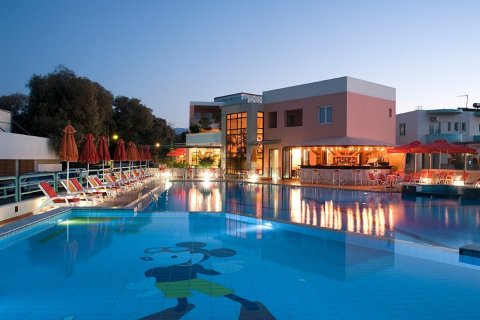 4726m² Hotel en Chania, Greece No. 59098 1