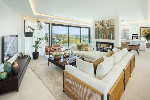 5 bedrooms Villa in Benahavis, Spain No. 25954 24