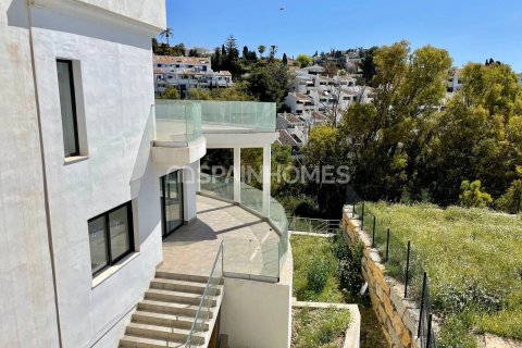 5 bedrooms Villa in Benalmadena, Spain No. 25949 23