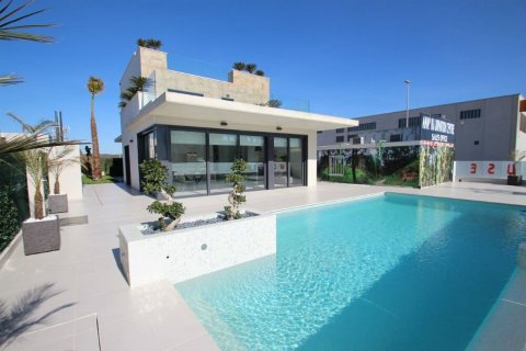 4 dormitorios Villa en Campoamor, Spain No. 25983 1