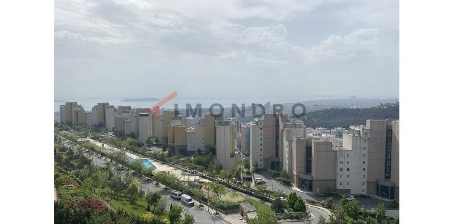 4+1 Apartment en Maltepe, Turkey No. 17487