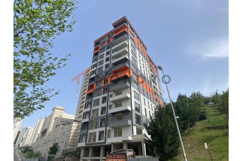 4+1 Apartment en Maltepe, Turkey No. 17487 2