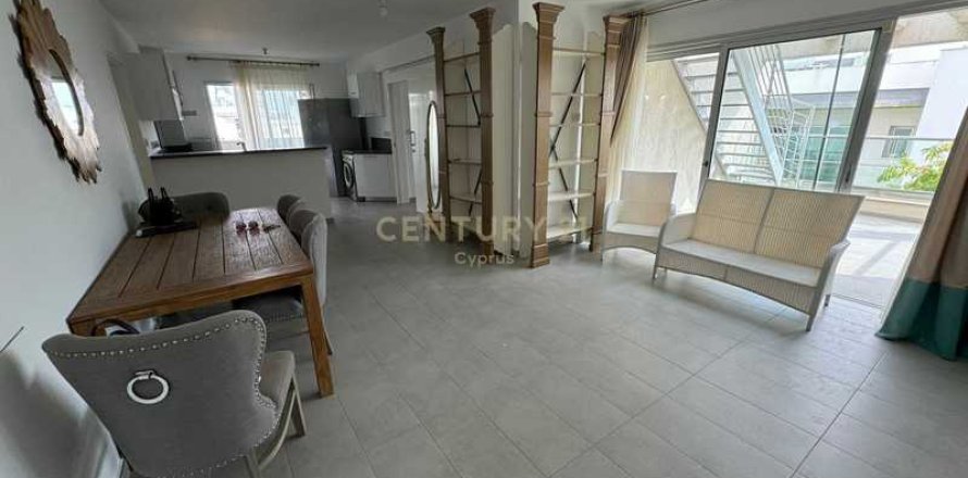 3 dormitorios Penthouse en Germasogeia, Cyprus No. 73374